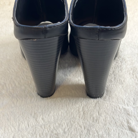 Bamboo Mash black block heel peep toe mules, women’s size 9 - Picture 8 of 10